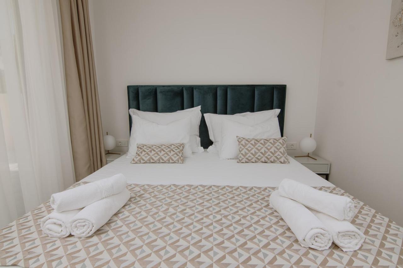 Apartments Adriatic Pearl Trogir Bagian luar foto
