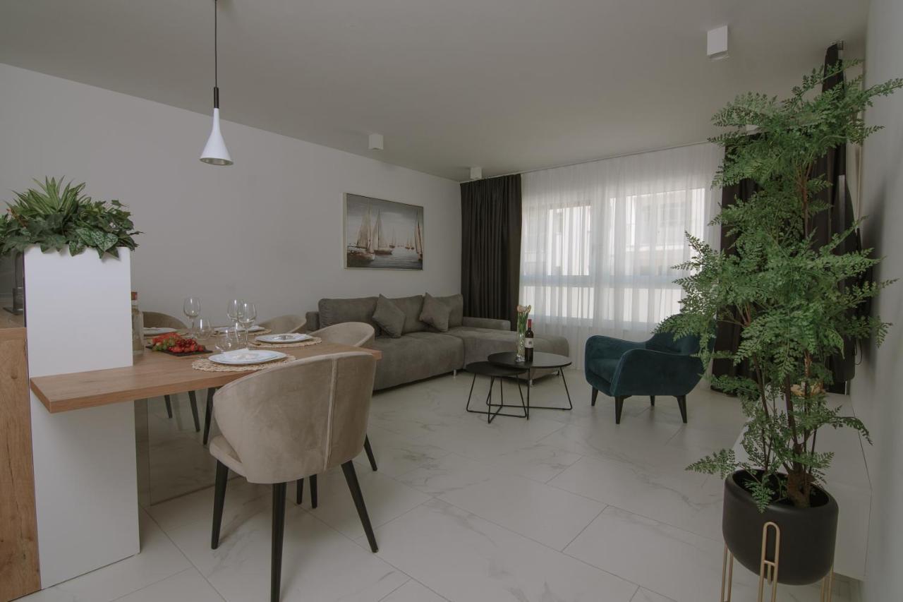 Apartments Adriatic Pearl Trogir Bagian luar foto
