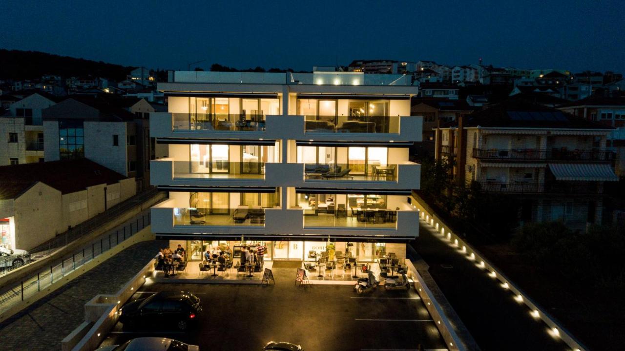 Apartments Adriatic Pearl Trogir Bagian luar foto