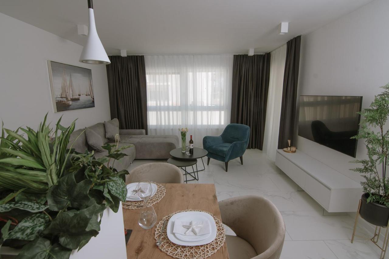 Apartments Adriatic Pearl Trogir Bagian luar foto
